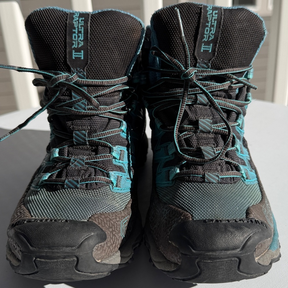 Sportiva Ultra Raptor II Mid GTX Hiking Shoes In Carbon/Topaz Sz-8 - Picture 6 of 15